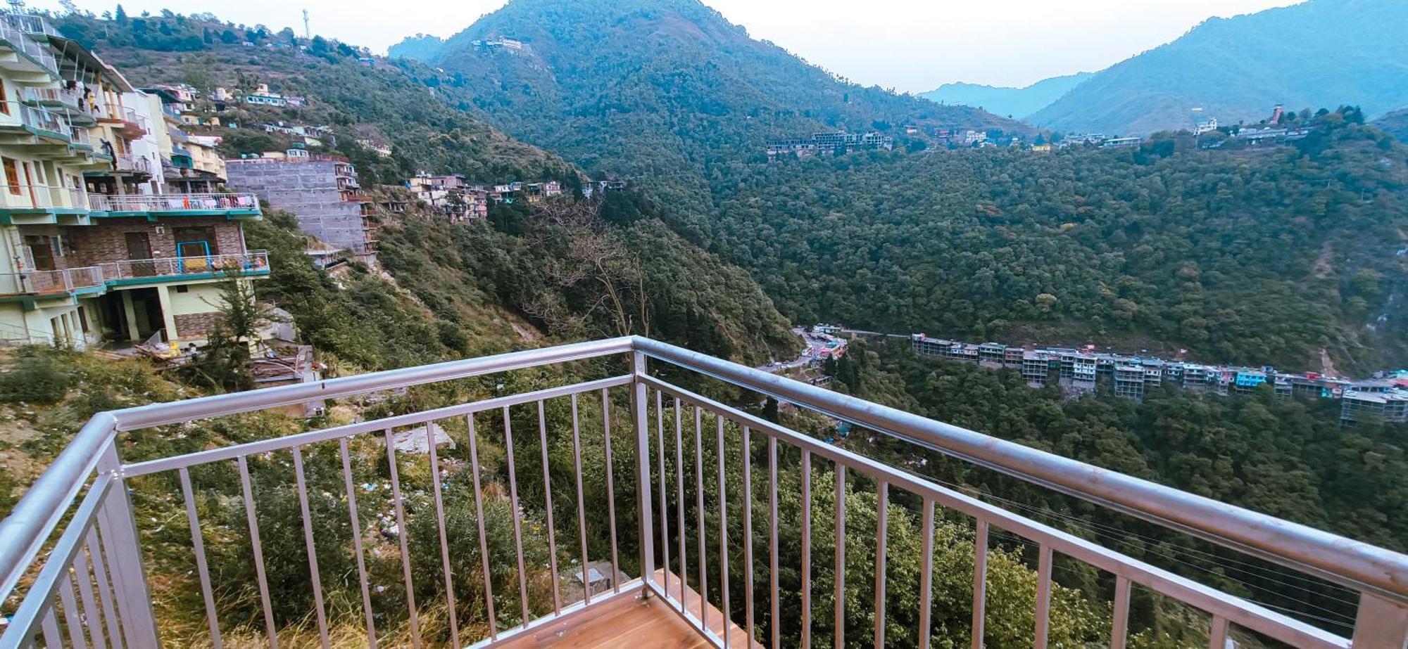 Queens Hill By Edge Mussoorie Ngoại thất bức ảnh
